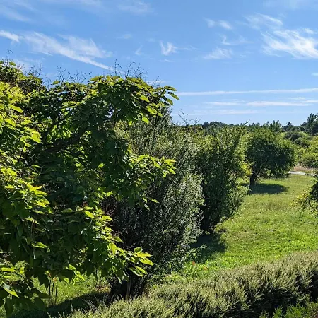 Familial Avec Piscine Chauffee, Jardin Prive Et Equipements Bebe En Charente - Fr-1-653-182 Montmoreau