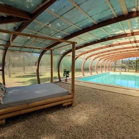 Σπίτι διακοπών Familial Avec Piscine Chauffee, Jardin Prive Et Equipements Bebe En Charente - Fr-1-653-182 *