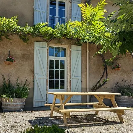 Σπίτι διακοπών Familial Avec Piscine Chauffee, Jardin Prive Et Equipements Bebe En Charente - Fr-1-653-182